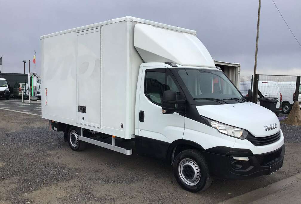 Iveco aluvan laadlift 2019 18950e ex