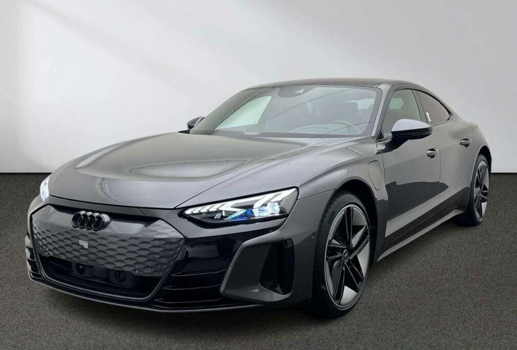 Audi Quattro Night Edition / RS stoelen / SOON ONLINE