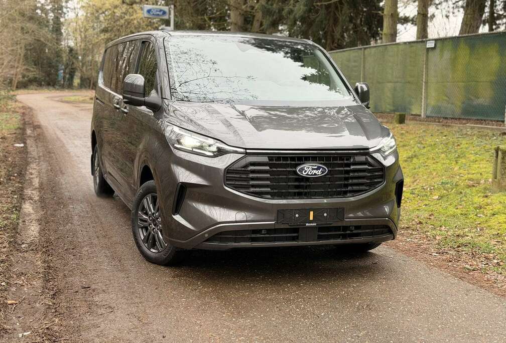 Ford 320L TD Limited AUT