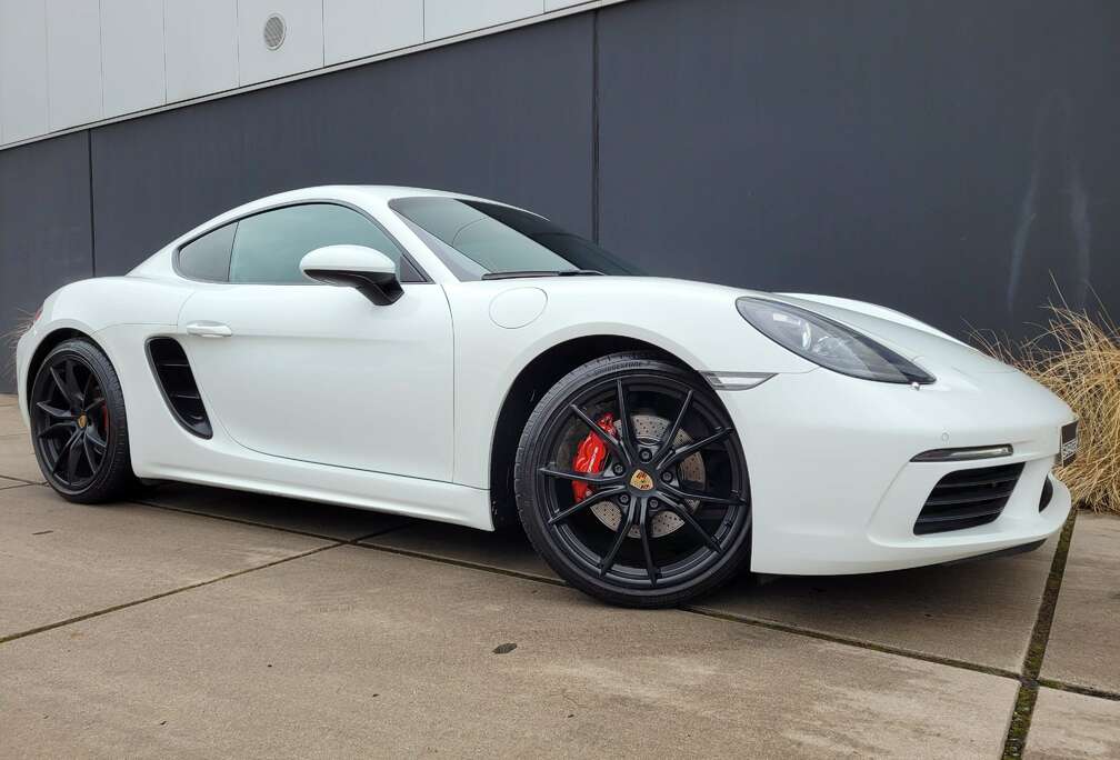 Porsche 718 2.0Turbo PDK *20\