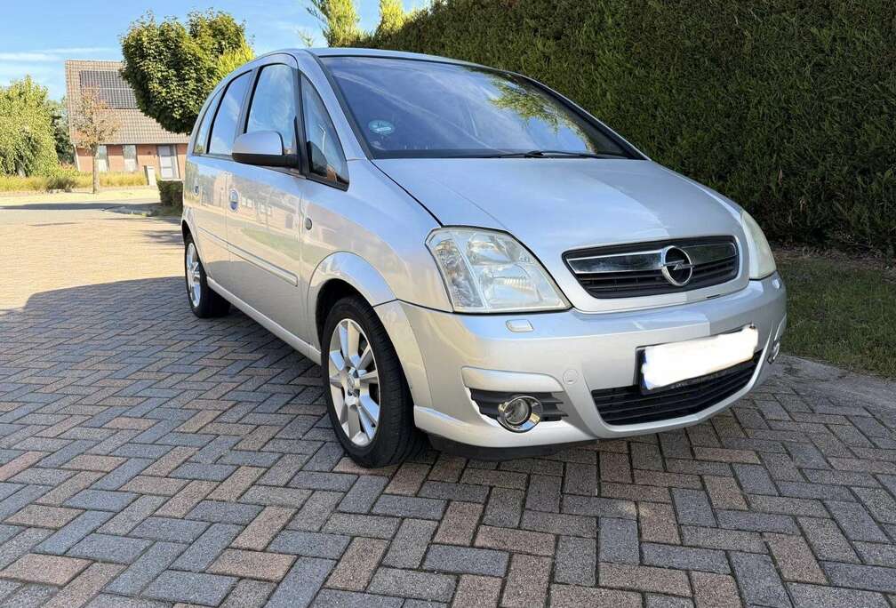 Opel 1.6i - 141 000 Km - Boite Automatique