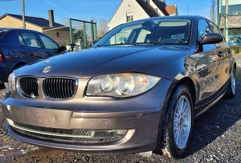 BMW benzine AIRCO LEDER TREKHAAK 2007 EERST LEZEN