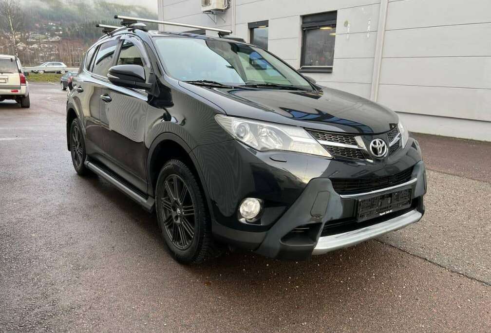 Toyota RAV4 2.0i Automat 151 HK AWD R-Kamera