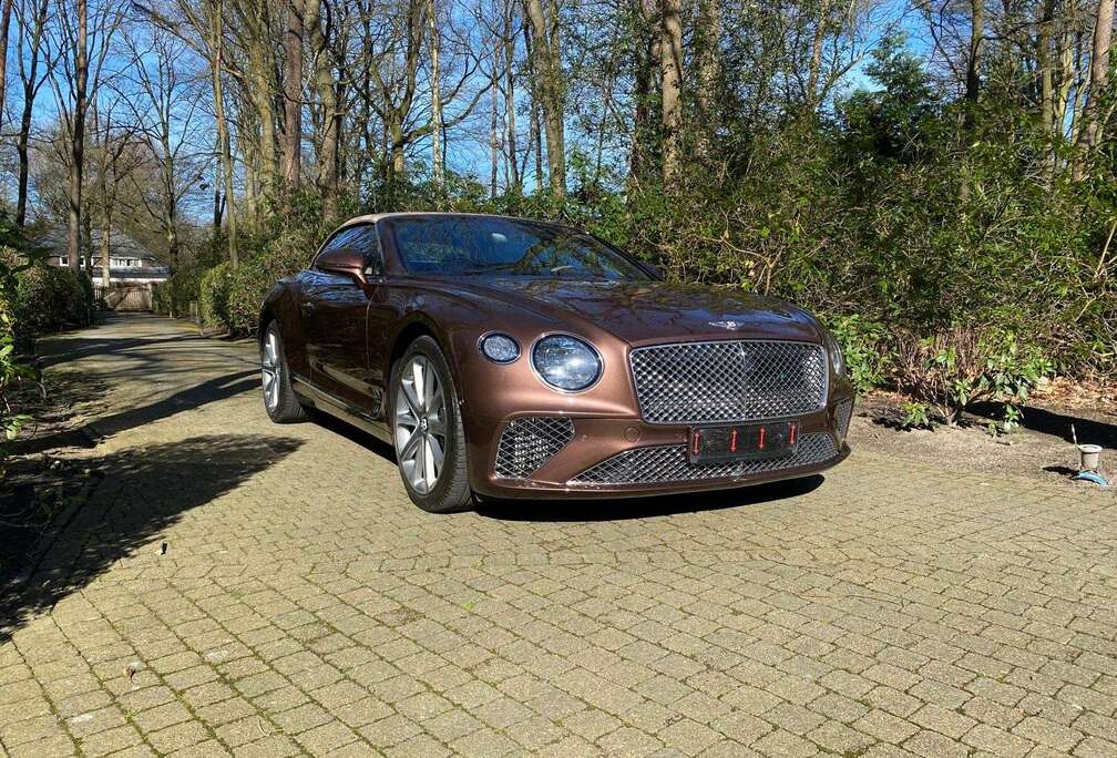 Bentley Continental GTC 4.0 BiTurbo V8