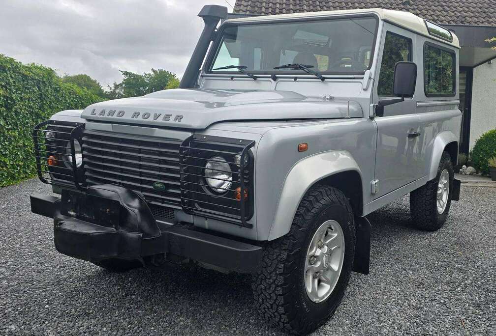 Land Rover Defender 2.4 Turbo - D S