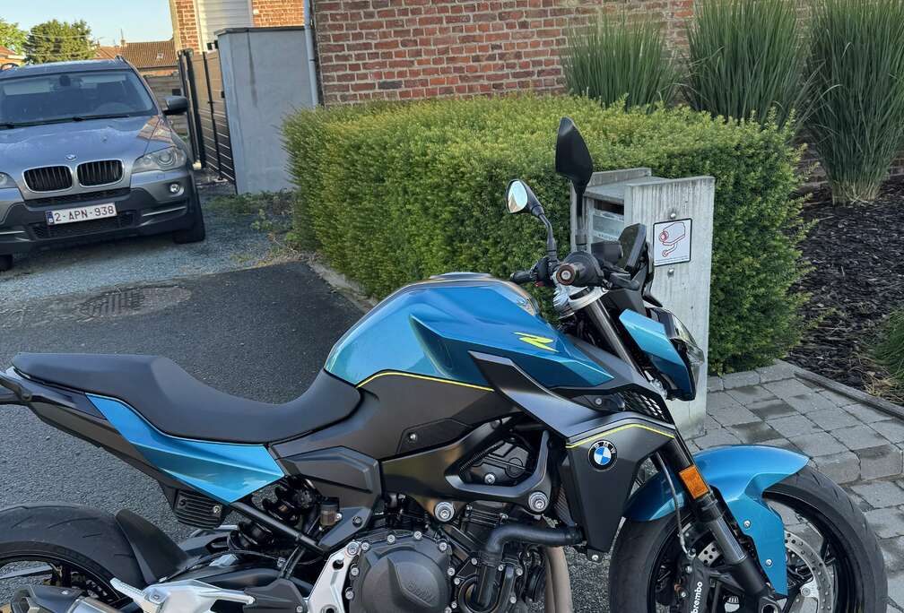 BMW