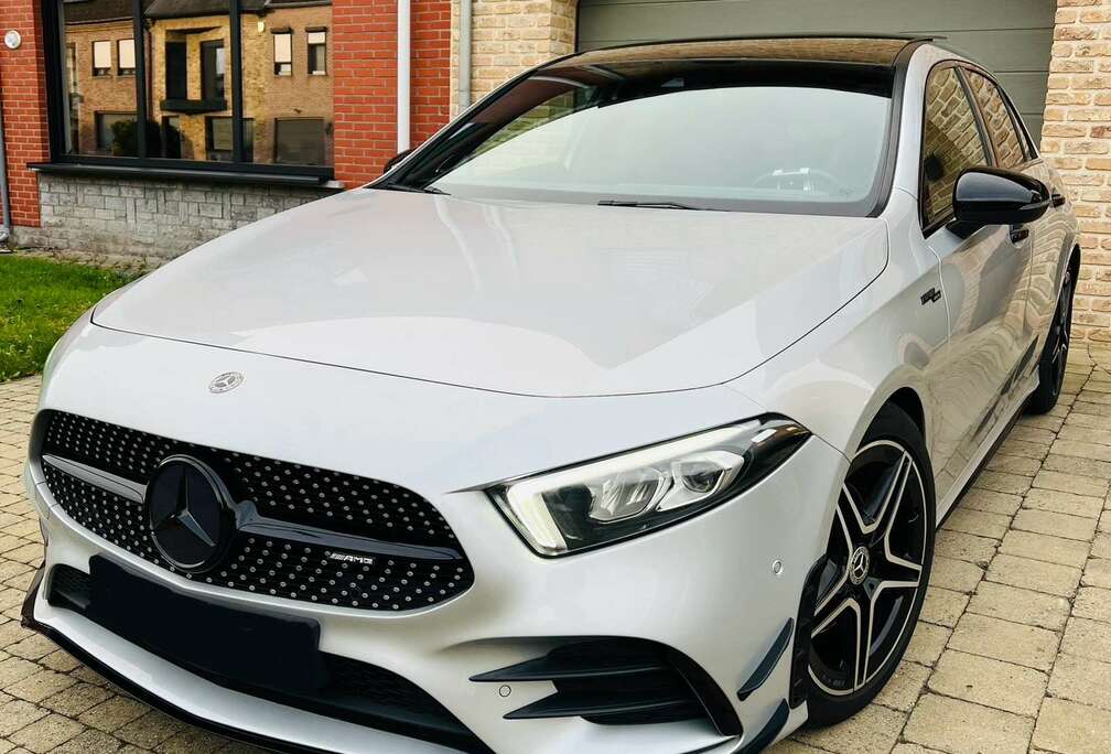 Mercedes-Benz Mercedes-Benz A200d Night Edition (A45s AMG)