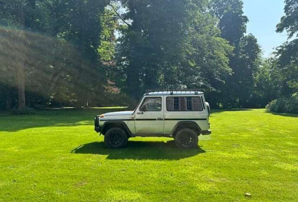 Mercedes-Benz 240 GD