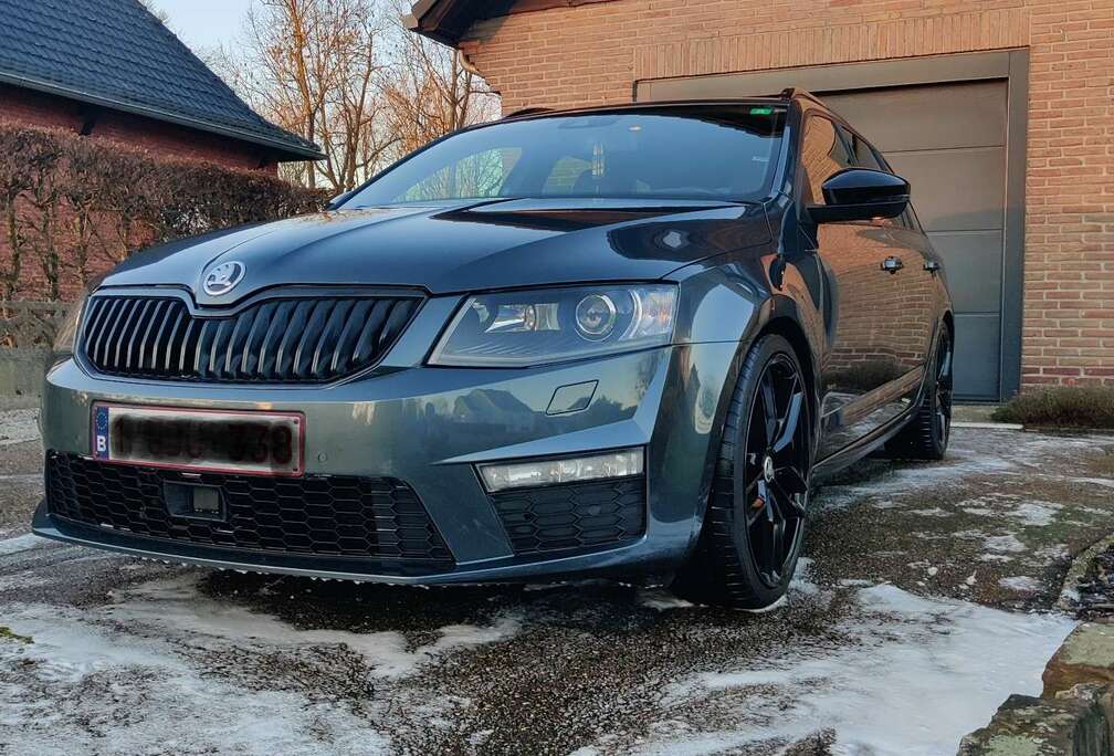 Skoda Combi 2.0 TSI (Green tec) DSG RS