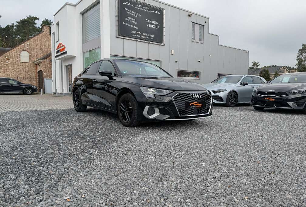 Audi Limousine  NAVI/CARPLAY  PARKSENS  DAB  FRONT + LANE ASSIST