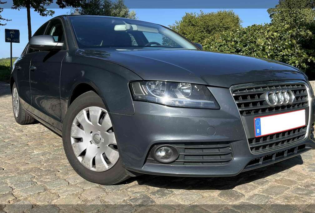 Audi A4 2.0 TDI DPF multitronic Attraction