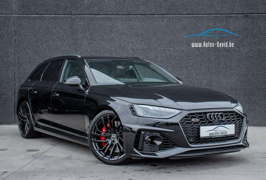 Audi RS4 Avant 2.9 V6 TFSI Quattro Tiptronic 450PK / LICHTE VRACHT / HISTORIEK / MASSAGEZETELS / RS-MODE / BANG&OLUFSEN