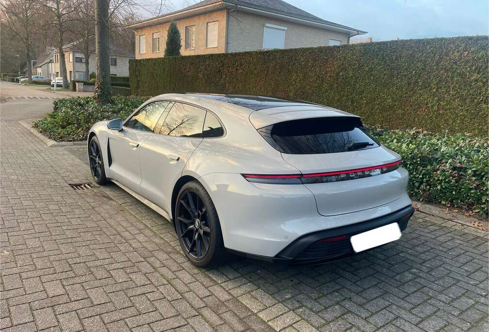 Porsche Sport Turismo 93.4 kWh