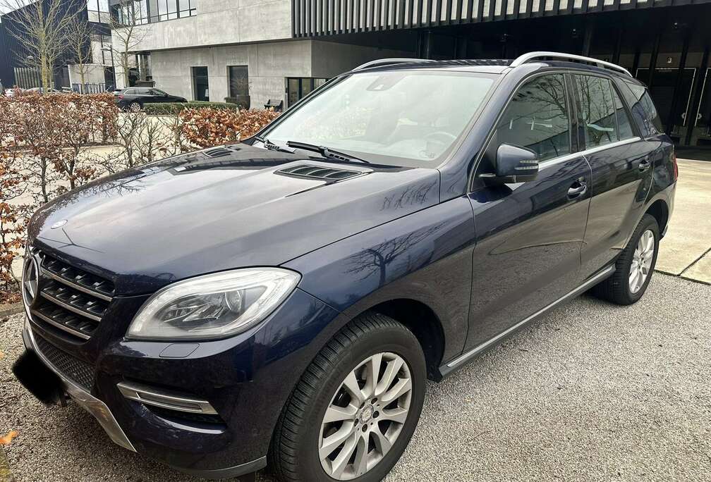 Mercedes-Benz BlueTEC 4MATIC 7G-TRONIC
