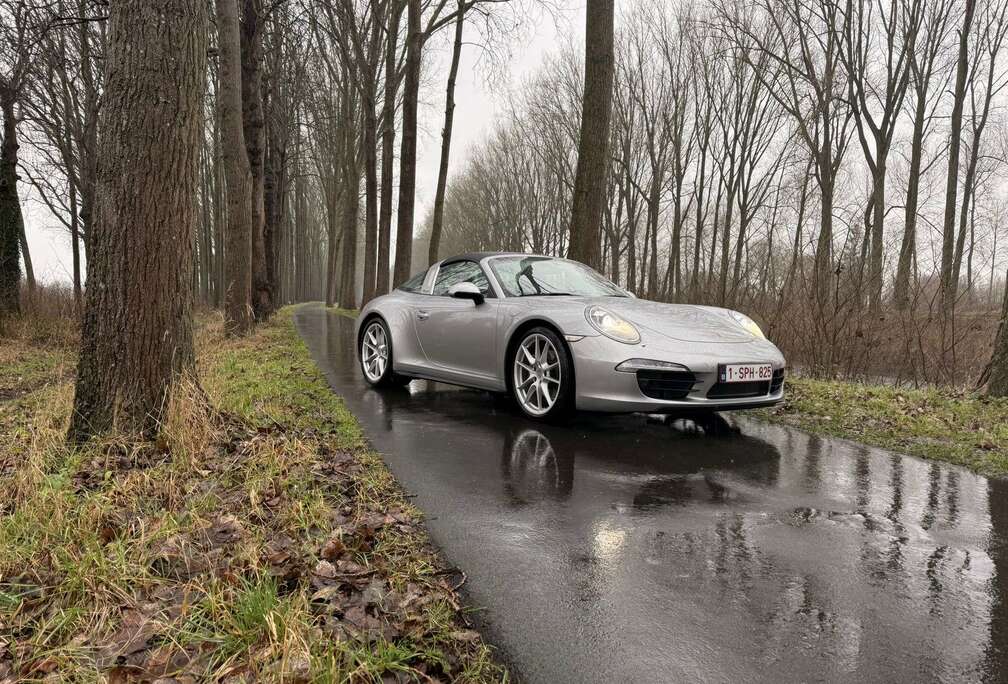 Porsche targa 4