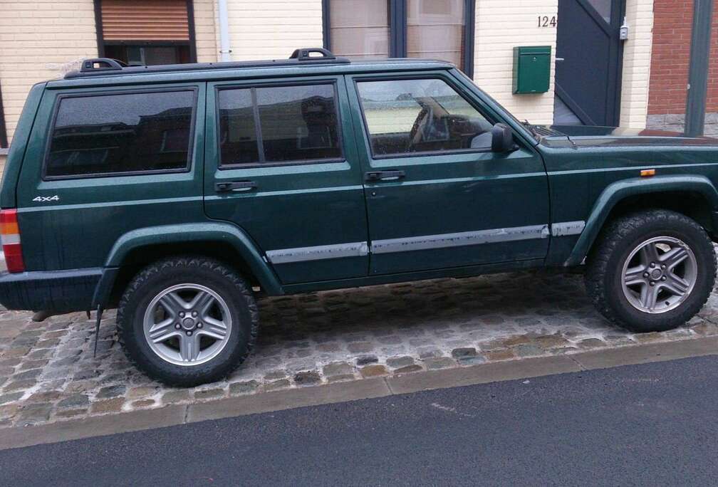 Jeep 2.5 Turbo Sport