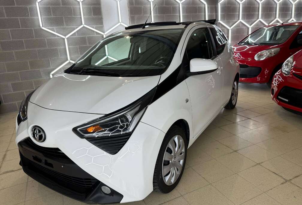Toyota TOIT OUVRANT* CARPLAY* GARANTIE 12M