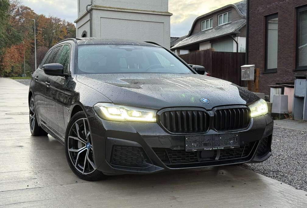 BMW 530e xDrive M-PACK *Pano*Headup*Adaptive Cruise*
