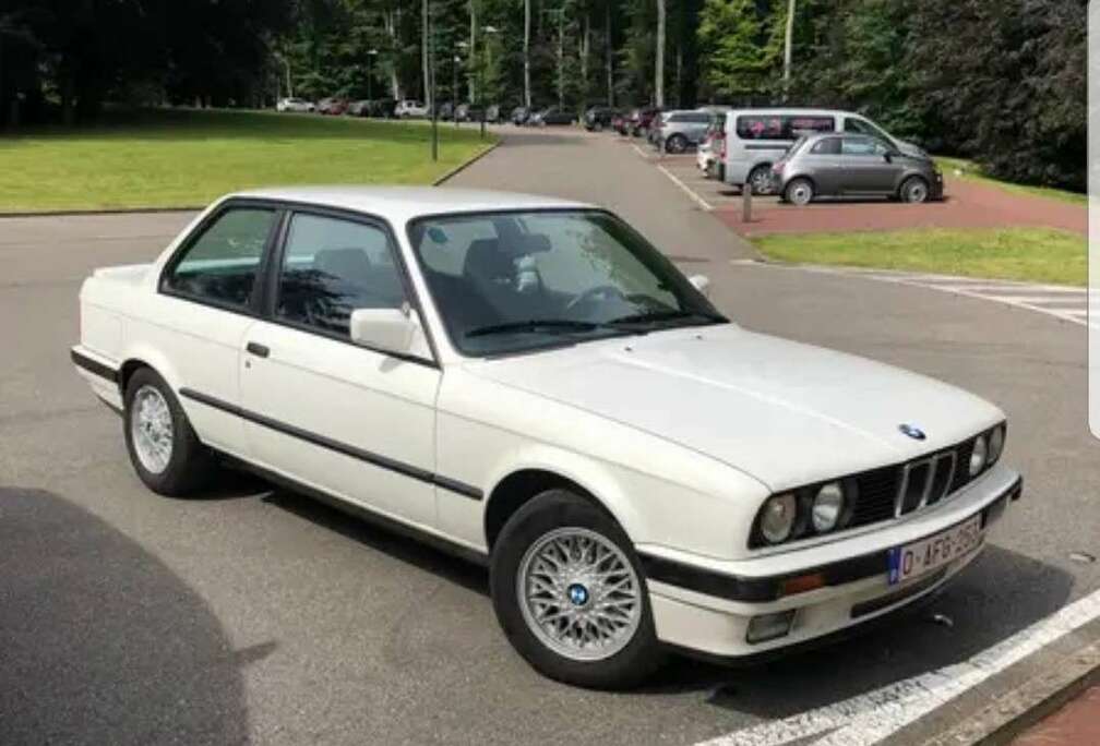 BMW 318is