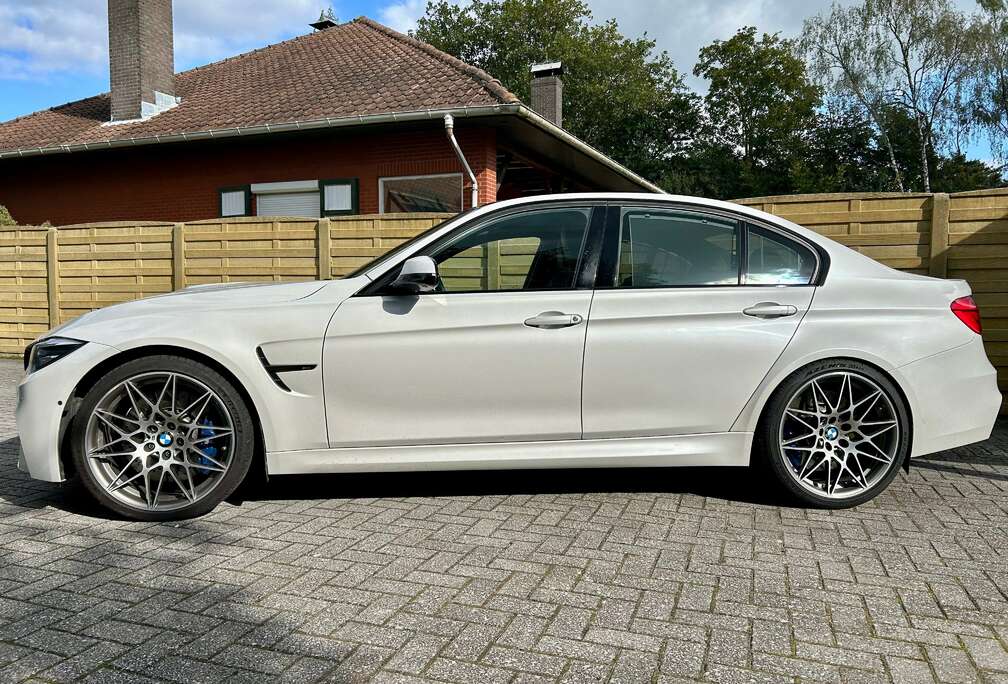 BMW M3 DKG Competition