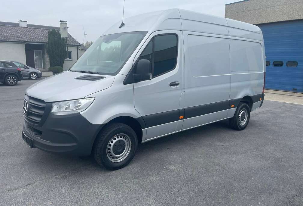 Mercedes-Benz 317 d A2 H2 - 33.500 EUR + btw 21%