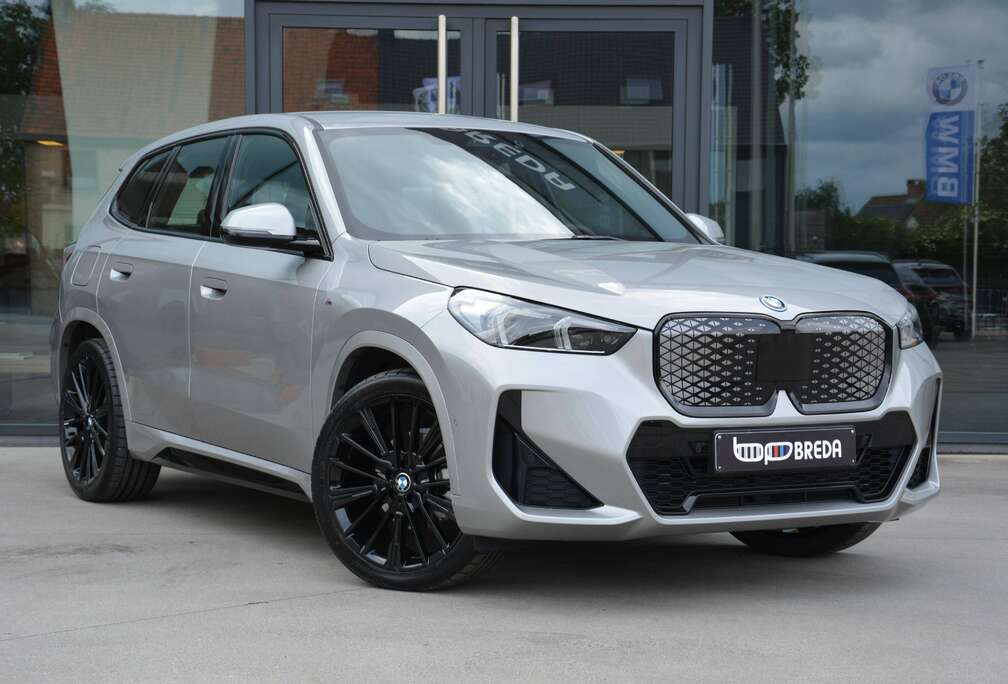 BMW eDrive20 M-Sport/Cam/Keyless