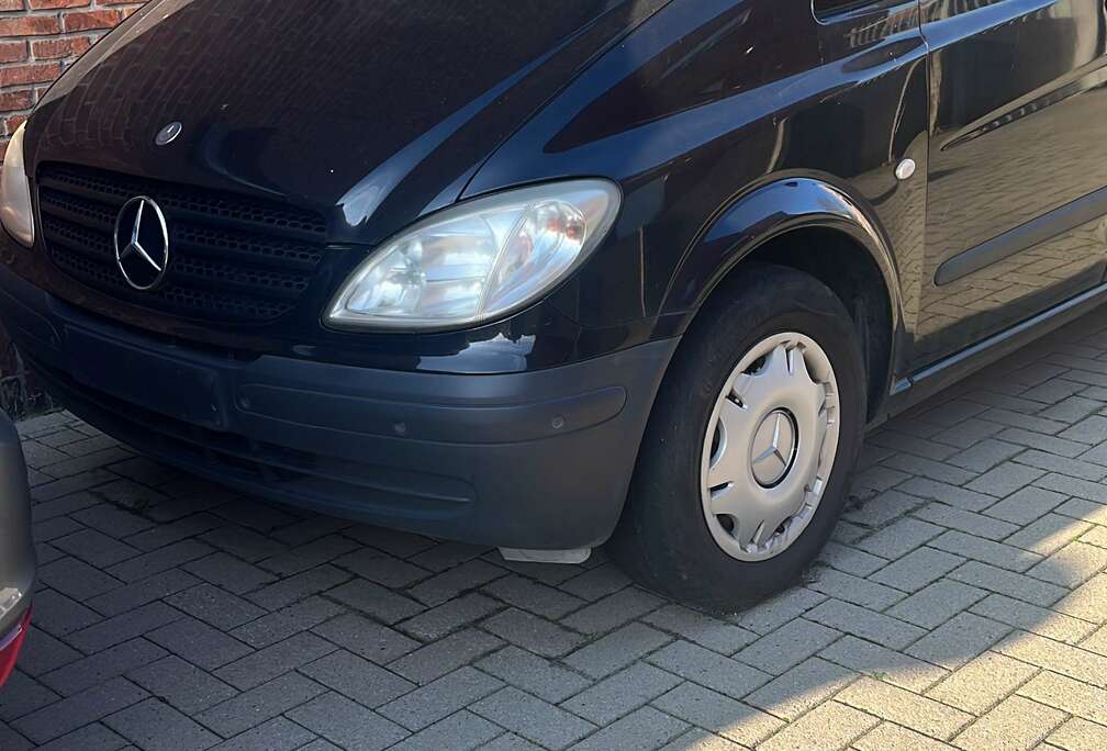 Mercedes-Benz LWB Mercedes Vito 120CDI