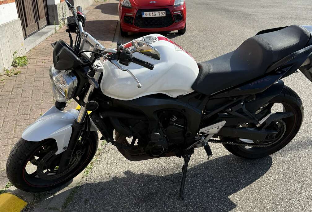 S2 Naked