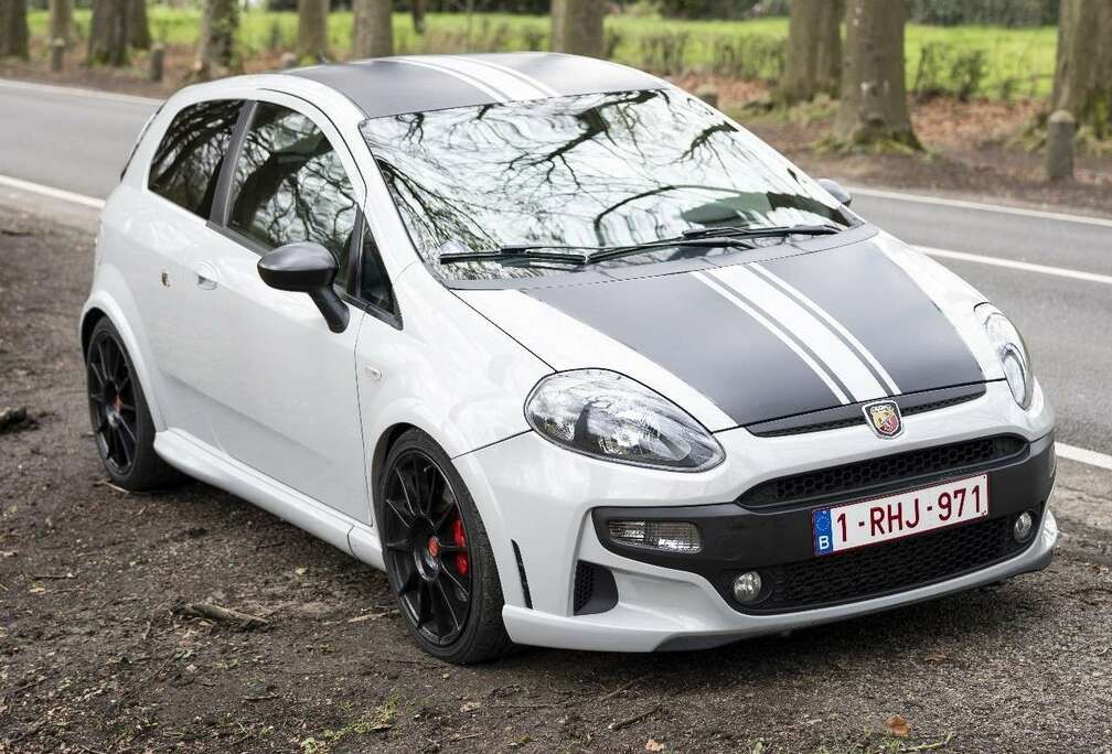 Abarth véhicules prêt  à immatriculé