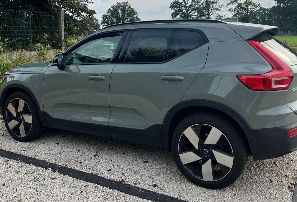 Volvo XC40 T5 Recharge DKG Ultimate Dark