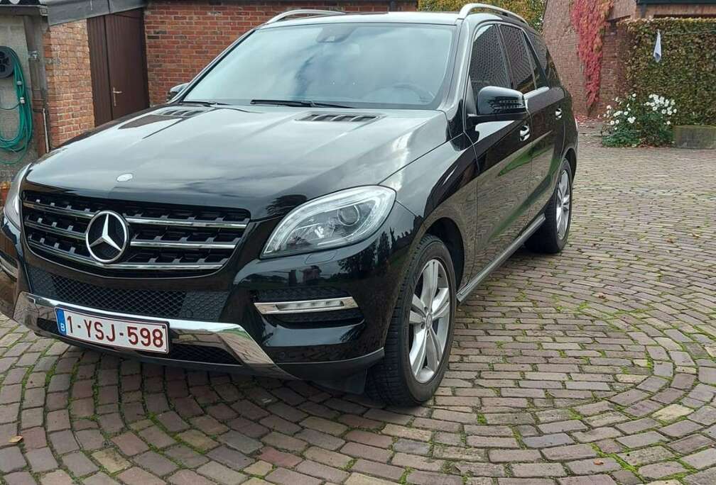 Mercedes-Benz BlueTEC 4MATIC 7G-TRONIC