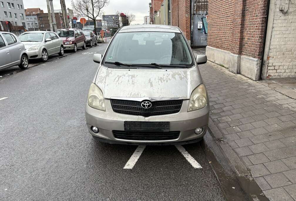 Toyota 110 VVT-i Linea Sol