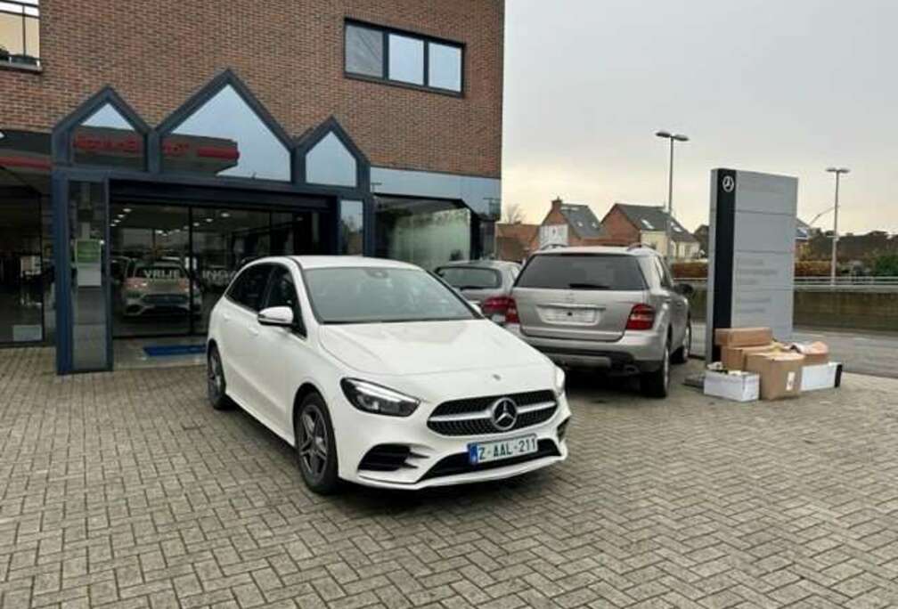 Mercedes-Benz e AMG - Zetelverw - Cam - Apple Car - LED