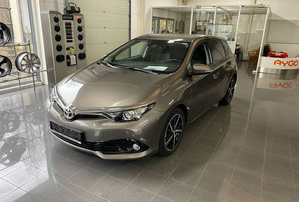 Toyota 1.2 Turbo Comfort & pack 50 *Automatique*