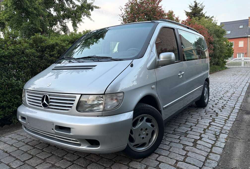 Mercedes-Benz CDI Fashion Perfect condition First Owner 2 keys 7 seats