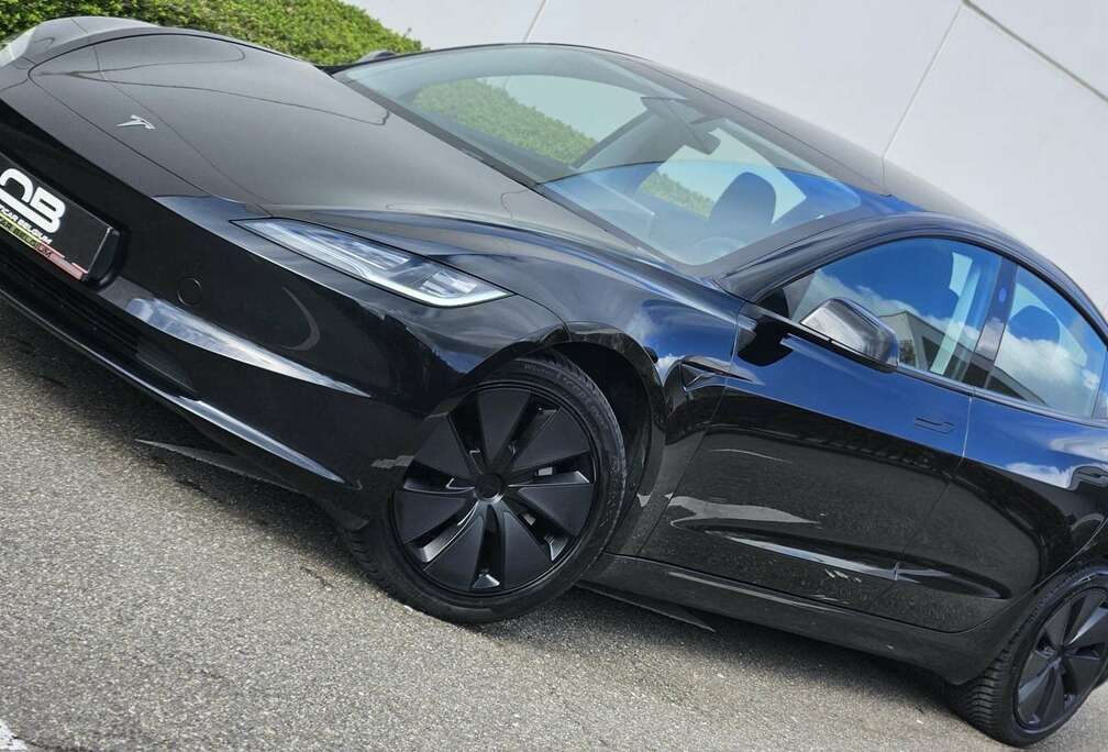 Tesla **Highland - RWD - FSD4 - Garantie**