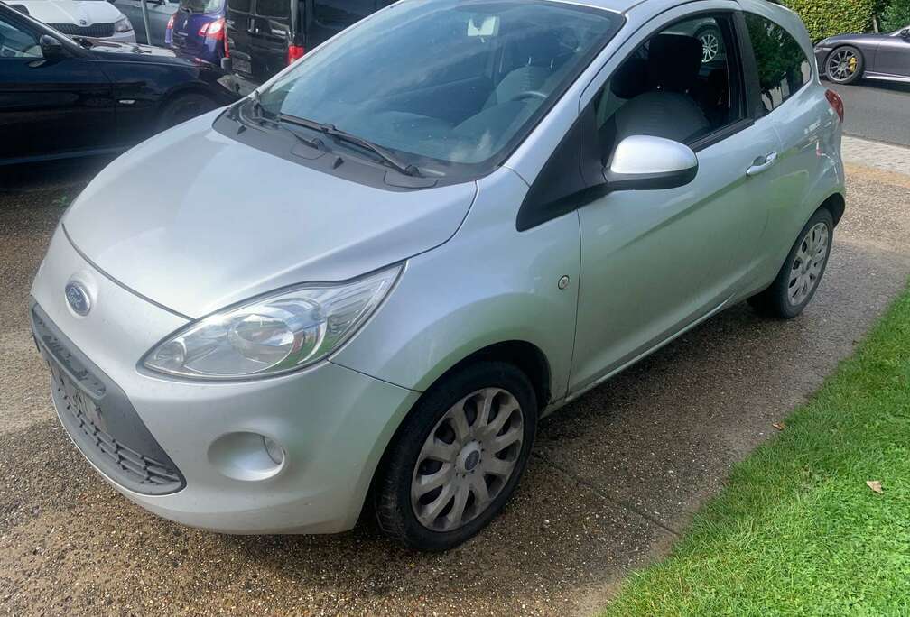 Ford Ka 1.2i  Airco euro5 EMBRAYAGE à prévoir