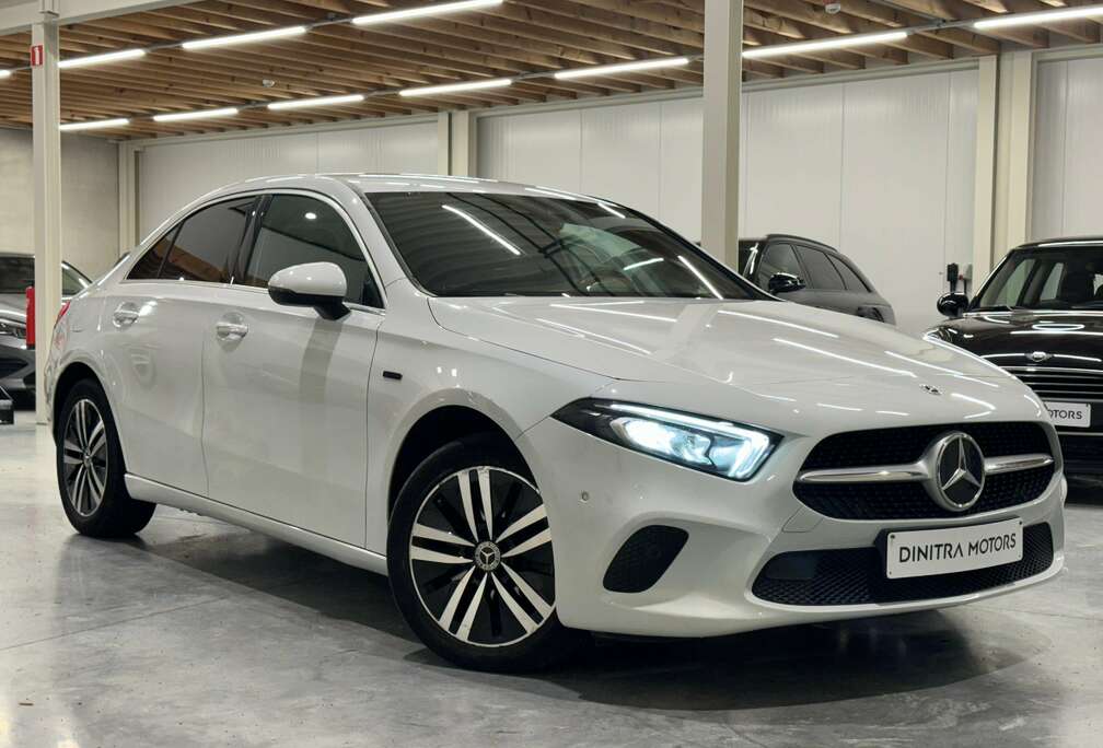 Mercedes-Benz A250e Business Solution-Carplay/Cruise/LED/Zetelvw