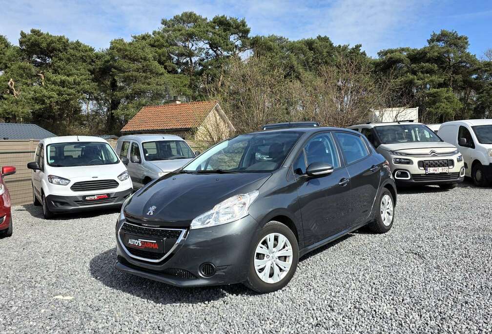 Peugeot Benzine 82Pk Manueel Navigatie Airco *