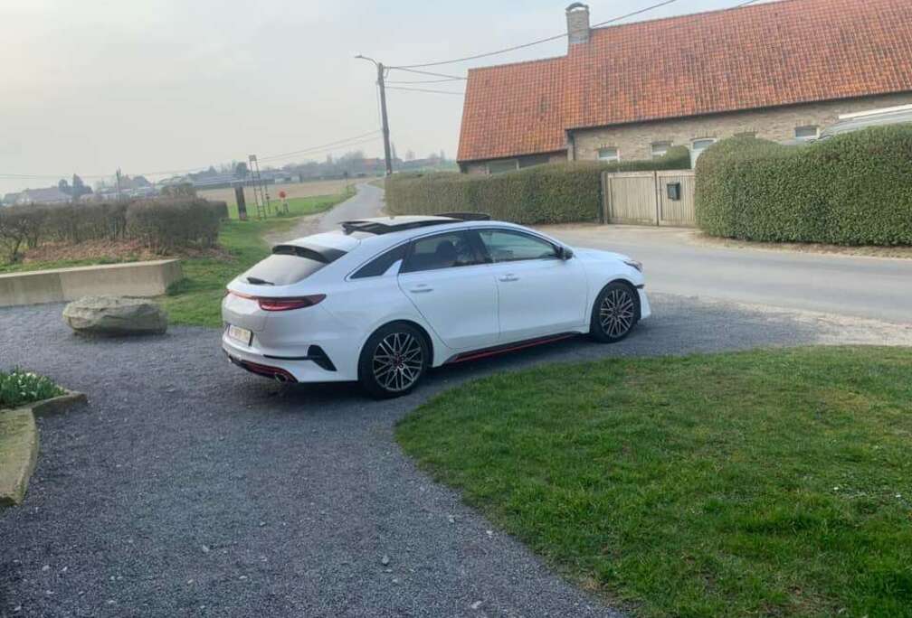 Kia Ceed GT 1.6 T-GDi GT ISG DCT