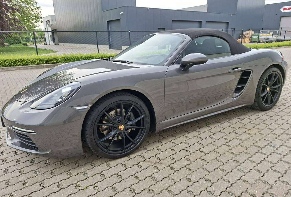 Porsche 718 Boxster 2.0 Turbo
