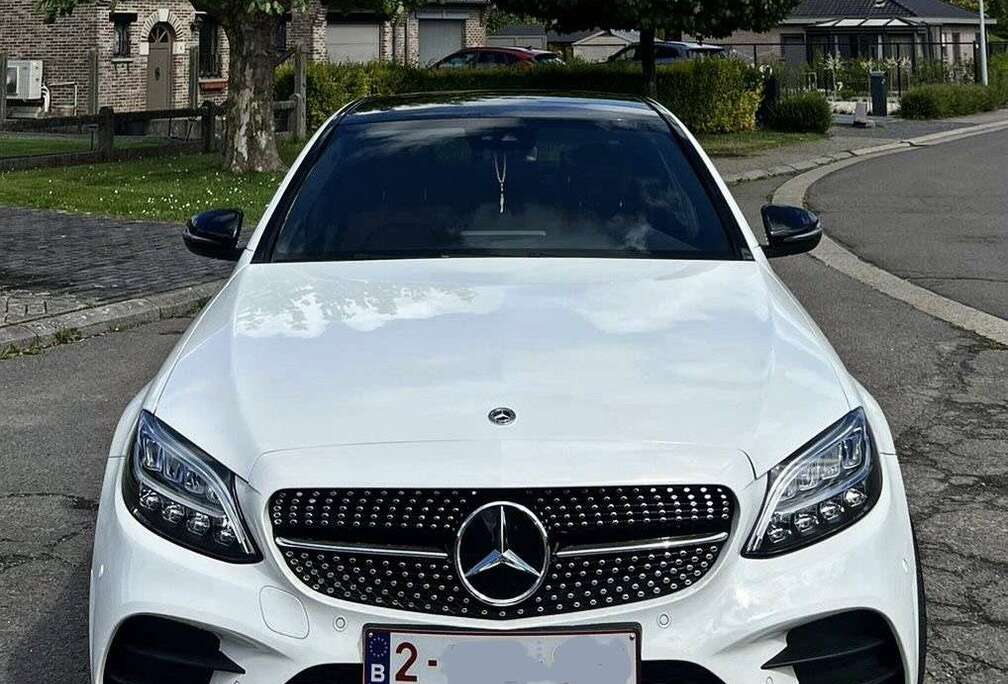 Mercedes-Benz de 9G-TRONIC AMG Line