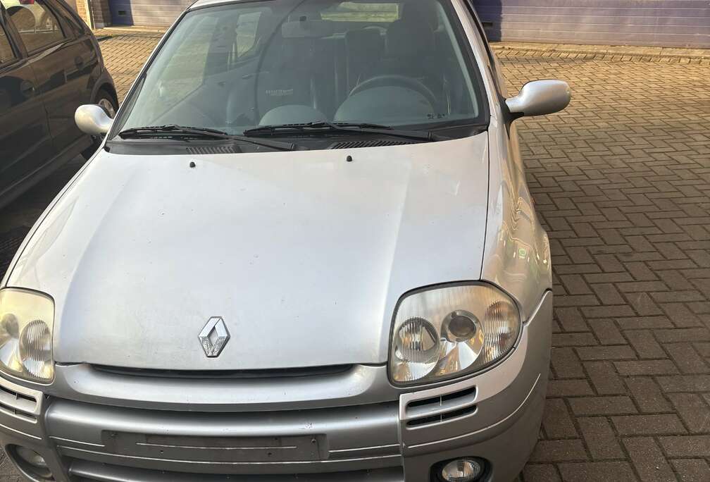 Renault 2.0i 16v Sport