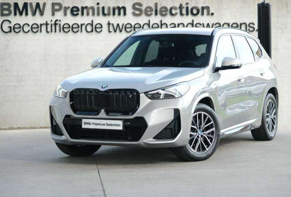 BMW iX1 xDrive30 M Sport | TOWB | ADAPT LED | COMFORT