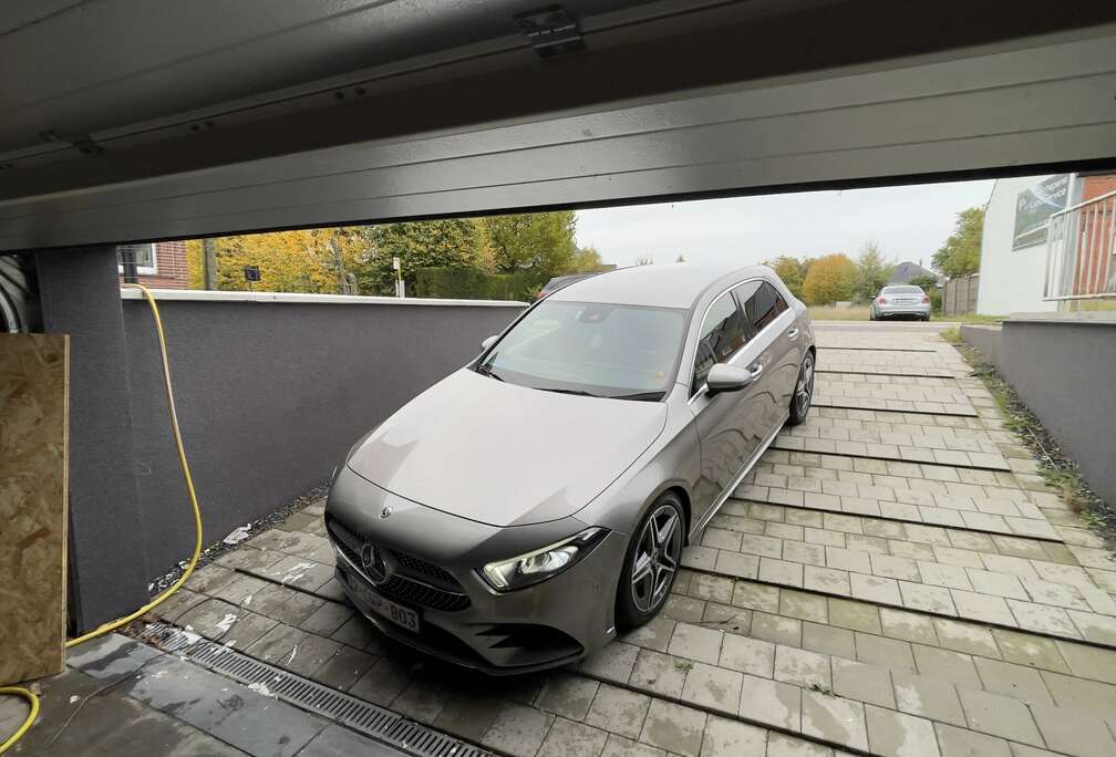 Mercedes-Benz Launch Edition (EU6d-TEMP)