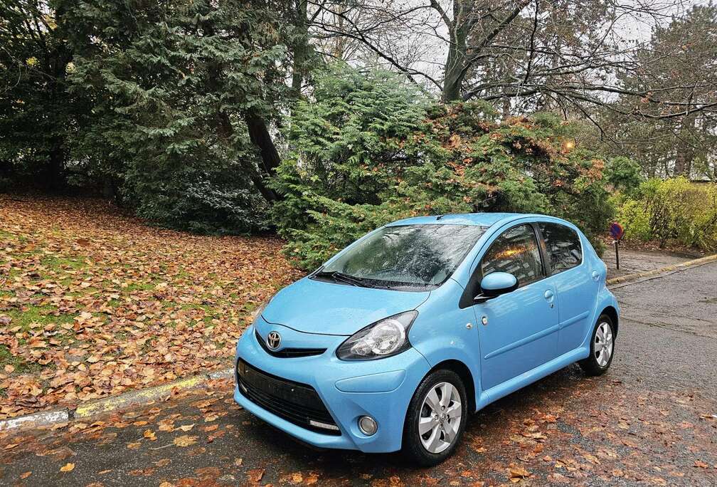 Toyota 84000 Km/Airco/pret a immatr/ 0487650517