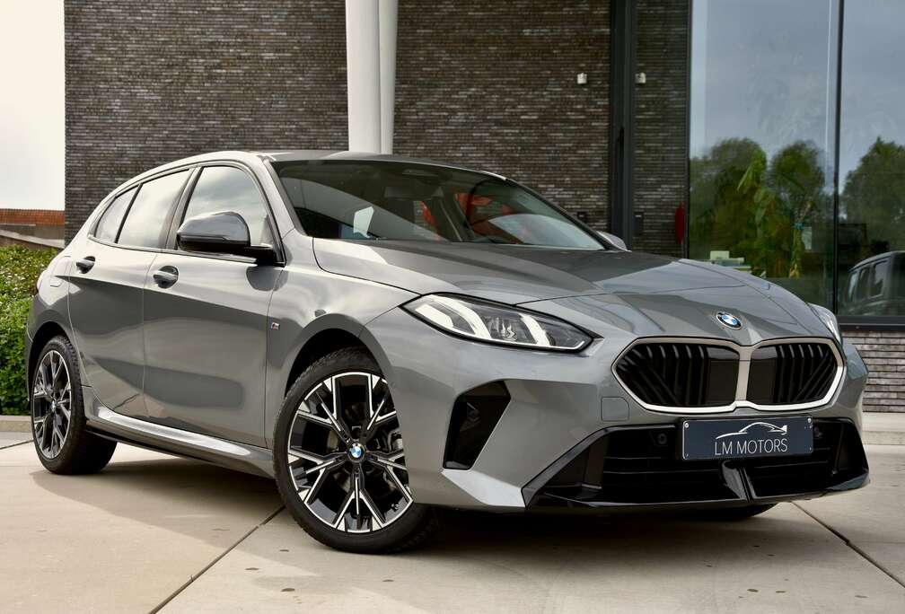BMW 120i **M-Sport** 15 000KM **NEW**