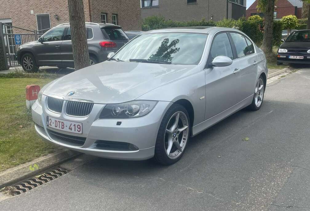 BMW 325i