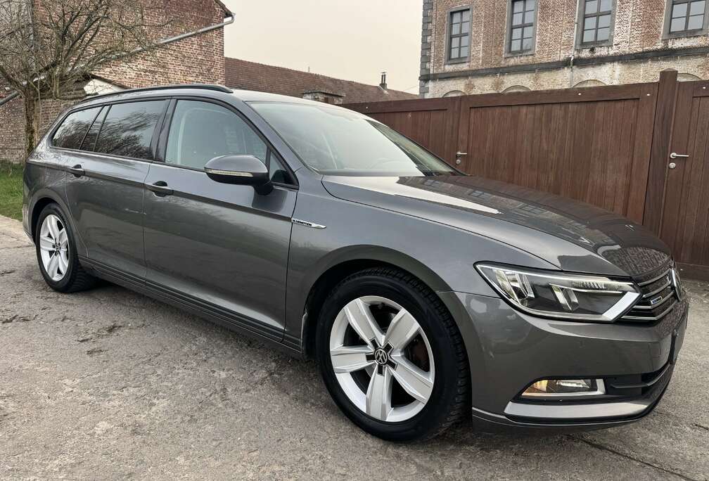 Volkswagen SW 1.6 CR TDi Highline *CAM*GPS*CRUISE*