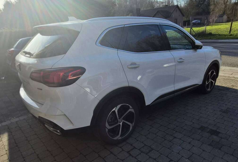 MG HS 1.5 T-GDi Luxury DCT